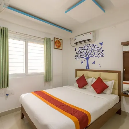 Hotel Oyo 4767 Royal Park